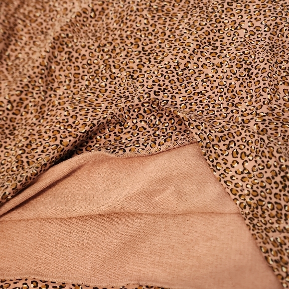 Who What Wear Pink Leopard Print Blouse - Picture 4 of 5